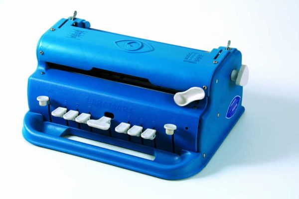Máquina de escrever em Braille