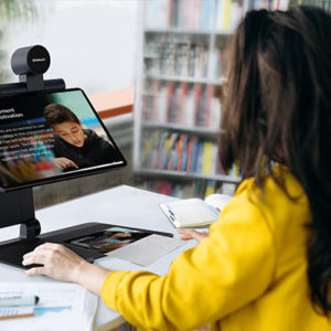 estudante usando o snow pad com a opção modo próximo